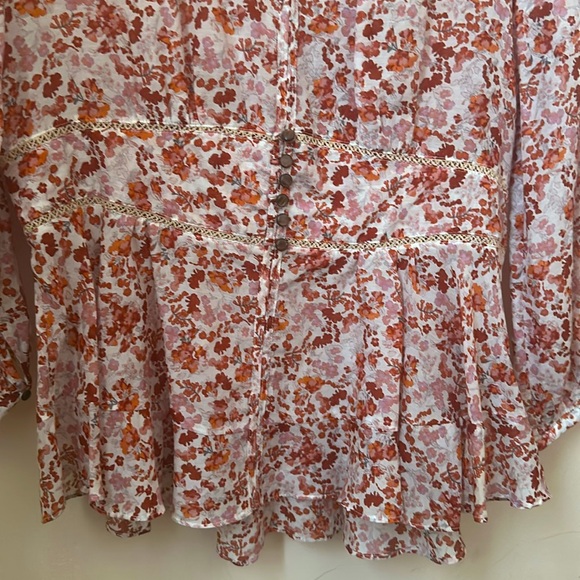 Anthropologie Moulinette Sours Red Floral Cotton/Silk
Amelie Blouse - Picture 13 of 15